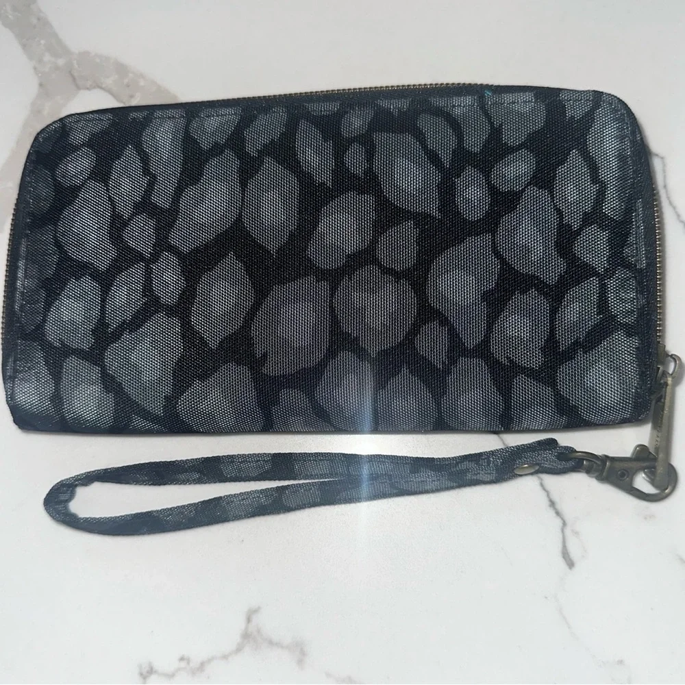 Travelon brand style